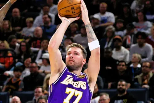 NBA分析／湖人被雷霆打爆！半場落後32分完全失控　問題出在哪？
