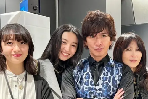 木村拓哉53歲生日！女兒偷偷出賣老爸　曬他滿頭白髮、半裸帥照
