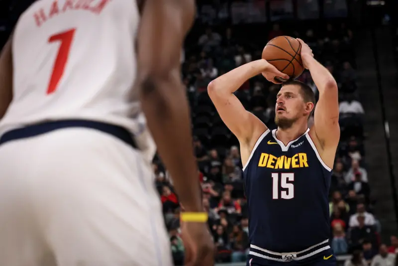 ▲丹佛金塊隊球星約基奇（Nikola Jokic）在對戰洛杉磯快艇隊的比賽中，狂砍55分、12籃板、6助攻，追平本季NBA最高得分紀錄，率隊以130比116贏球，豪取6連勝。（圖／美聯社／達志影像）