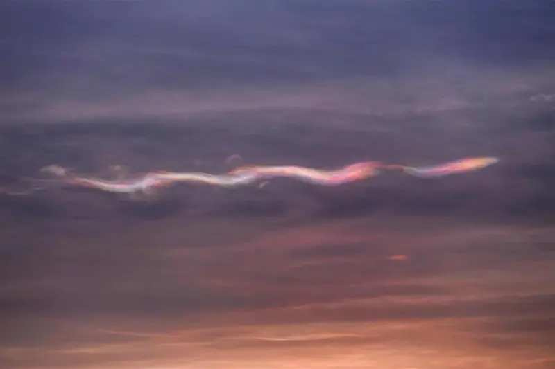 「彩龍天上飛」奇景掀熱議！香港天文台揭真相：能見到算運氣好