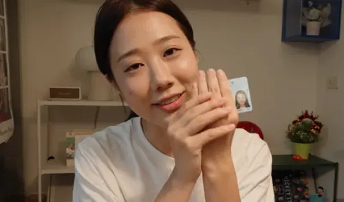 百萬YTR金針菇來台10年了！拿到永久居留證　宣布拍MV回饋台灣
