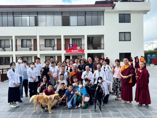 ▲尼泊爾醫療志工團合照（圖／吳正義提供）