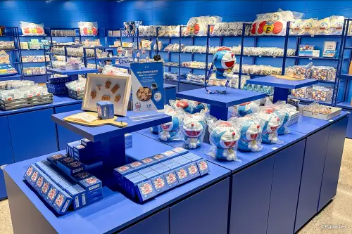 ▲各種周邊商品在「100%哆啦A夢巡迴特展」都買得到。（圖／取自「100%哆啦A夢&friends 巡迴特展-高雄站」臉書facebook.com/doraemon100kaohsiung/）