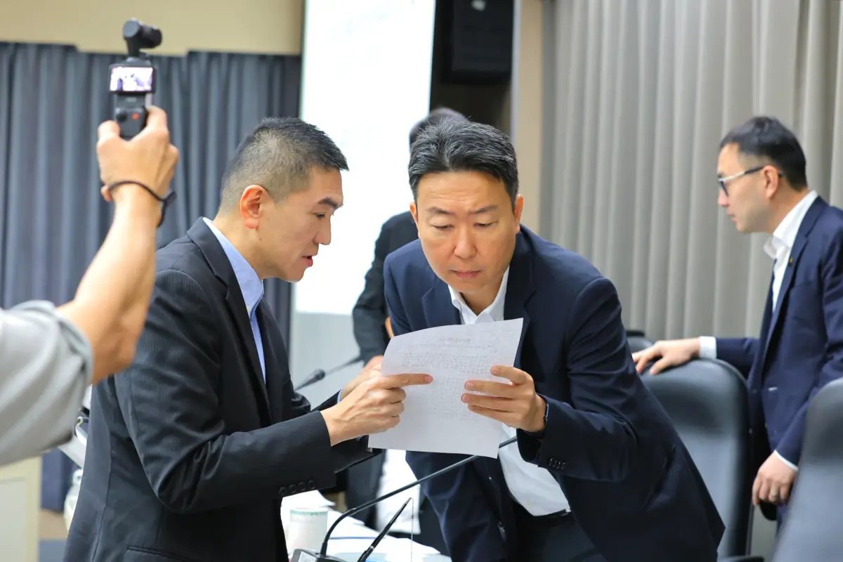 立法院考察基隆交通 中央地方推動捷運與電動公車 共創低碳城市