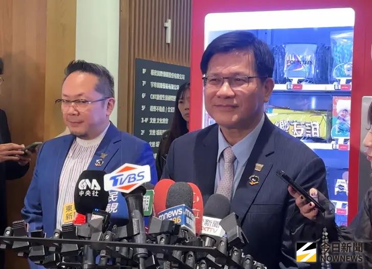 駁不合傳言！林佳龍讚吳釗燮「好鬥陣」、並肩作戰好友