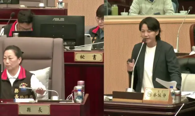    ▲議員檢討撤離缺失，徐榛蔚耍脾氣關麥拒答。（圖／花蓮縣議會）  