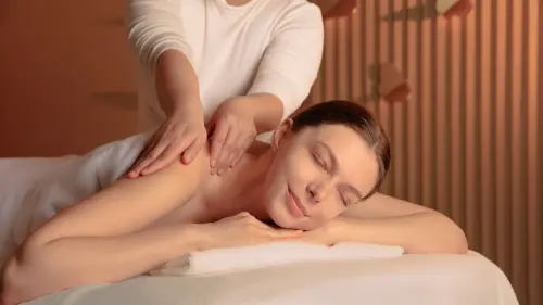 ▲THE AMNIS然一酒店攜手瑞士頂級保養品牌VALMONT，推出限時「頂級寵愛護膚住房專案」。（圖／然一酒店提供）