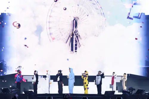 SUPER JUNIOR超級萌！穿動物睡衣、搭花車繞全場　大唱至少還有你
