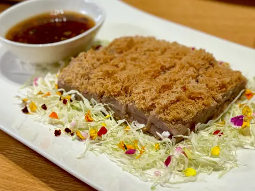 ▲「金山芋蓉香酥鴨」口感綿密。（圖／記者蕭涵云攝）