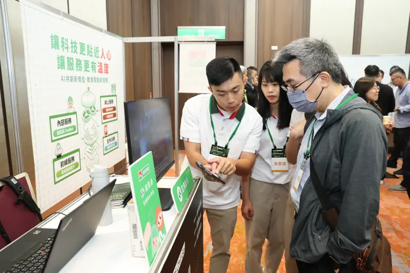 ▲第六屆「2025 Chill Go 品牌共融 AI啟動在地服務升級」論壇與展覽，信義房屋以「懂你的AI房仲，伴你安心成家」參展，讓民眾看到企業如何以AI技術深化對人與服務的理解，落實以人為本的永續價值。（圖／信義房屋提供）