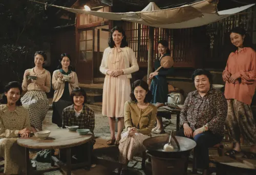 ▲9m88(中)在《大濛》大都用台語演出,頗具新鮮感,且表現也很賣力。(圖/華文創提供) ▲9m88(中)在《大濛》大都用台語演出,頗具新鮮感,且表現也很賣力。(圖/華文創提供)