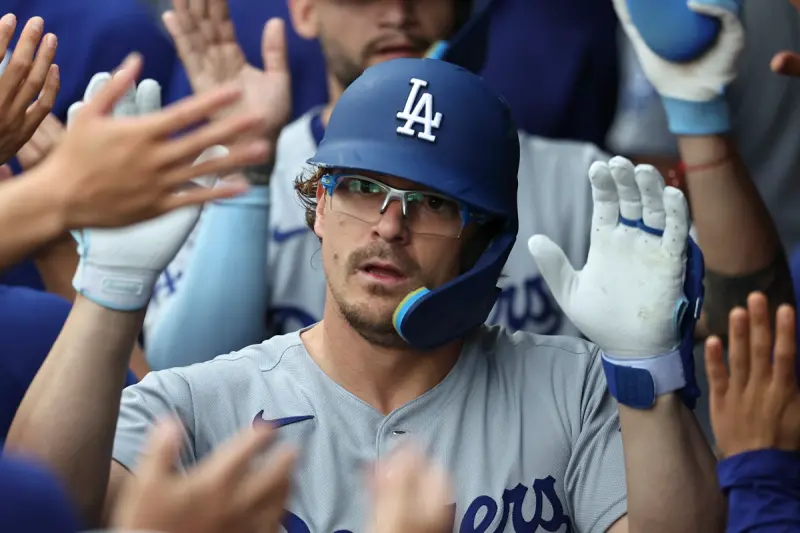 ▲洛杉磯道奇隊內野手「Kiké」赫南德茲（Enrique Hernández）在結束合約成為自由球員後，於台灣時間16日凌晨在個人Instagram宣布，已於前一天接受左手肘手術。（圖／美聯社／達志影像）