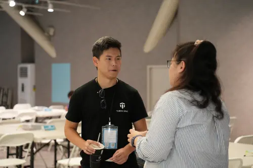 Turing Space founder Jeff Hu shares his thoughts on entrepreneurship at the Nationwide Exchange of Government Youth Advisors. (Working Group on Nationwide Exchange of Government Youth Advisors)