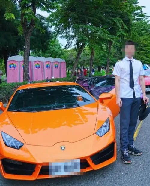 ▲台大男神孫炫東8日開1480萬法拉利酒駕遭逮，引發討論。他曾重考進台大材料系、IG擁1.9萬粉絲，常曬藍寶堅尼與法拉利。（圖／翻攝畫面）