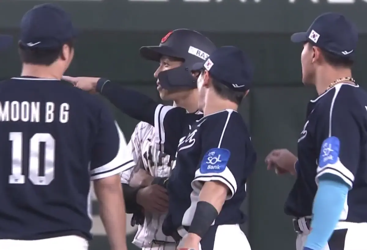 影／野村勇敲罕見飛球！與韓國野手群聊開 賽後苦笑：其實聽不懂