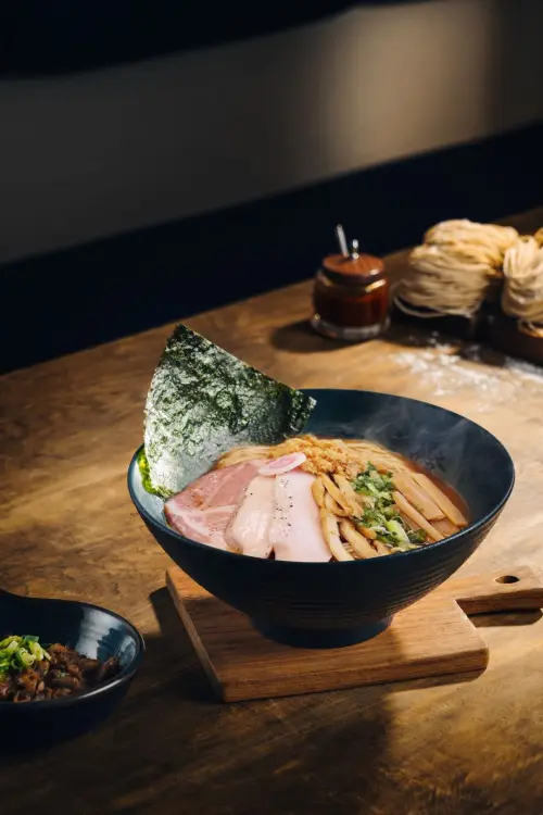 ▲麵屋一燈台南首店，插旗新光三越台南新天地。（圖／麵屋一燈facebook.com/menyaittotw/）