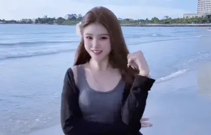 ▲飛柬埔寨找男友！大陸網紅「橙子姐姐」下落不明。（圖／翻攝自微博）