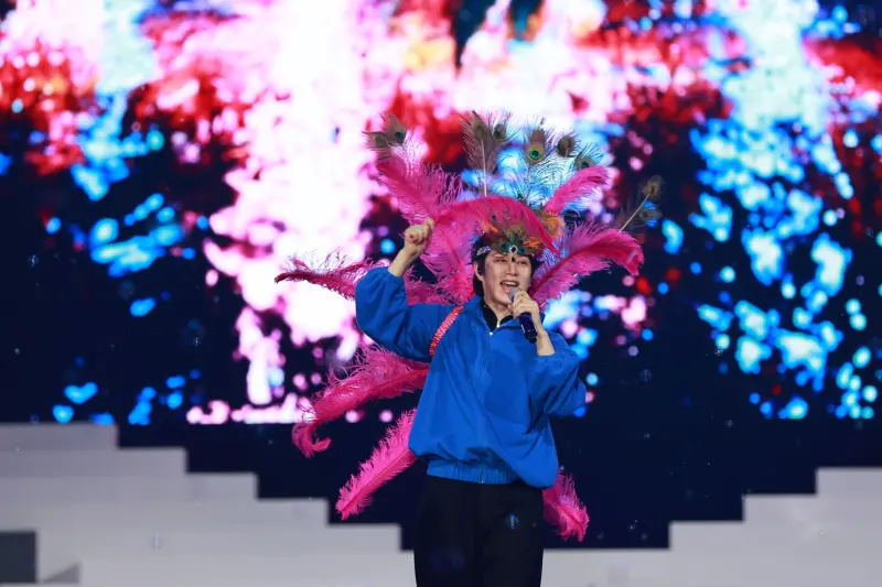 ▲希澈（如圖）太喜歡台灣E.L.F.，希望SJ安可場回到台北大巨蛋舉辦；子團成員周覓更現身台下，為今晚演出創造滿滿驚喜。（圖／讀者提供）