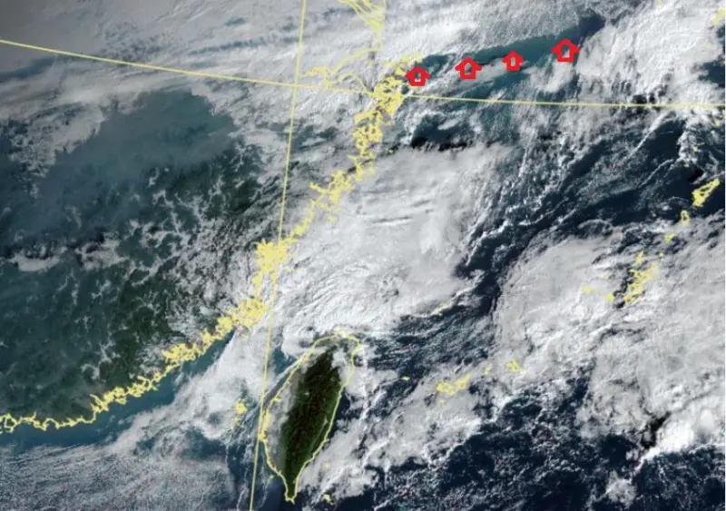 冷空氣在路上！鄭明典：台灣北方出現「雲街」　不只降溫還會下雨
