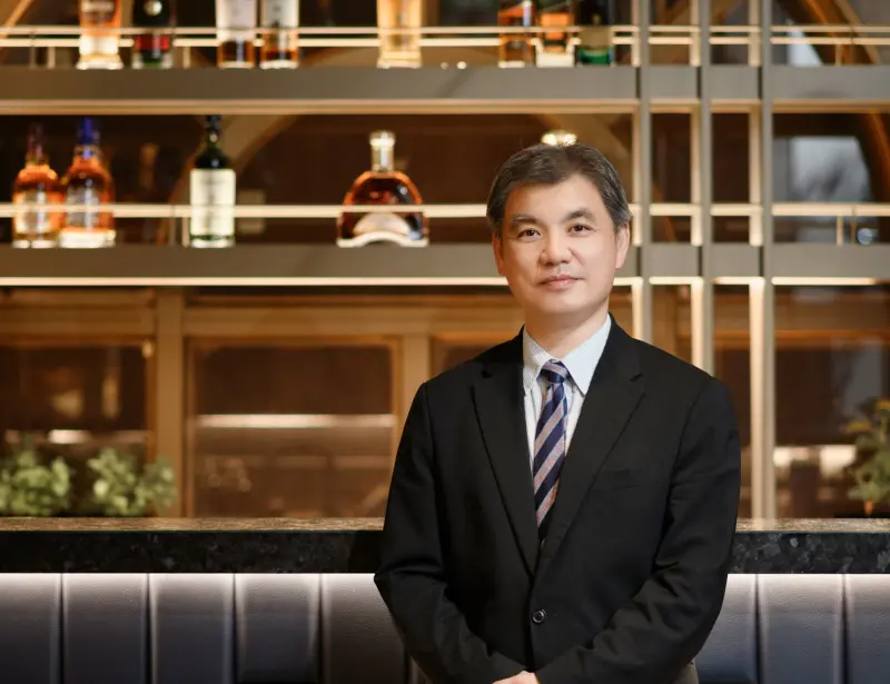 ▲島語在今年8月開設全台第二家分店後，至今穩坐「全台最難訂位吃到飽餐廳」寶座，最大功臣是漢來美食西餐品牌總經理劉子銘。（圖／漢來美食提供 www.hilai-foods.com）