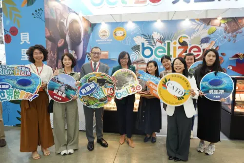 ▲台灣廠商展示使用貝里斯可可豆製成的巧克力與飲品（圖／中美洲經貿辦事處提供）