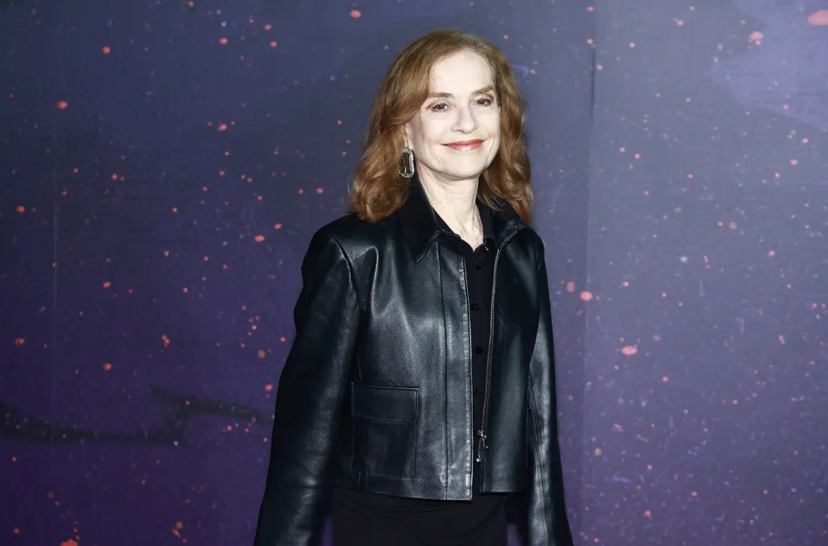 法國影后伊莎貝雨蓓難忘和侯孝賢K歌！讚《左撇子女孩》年度最優