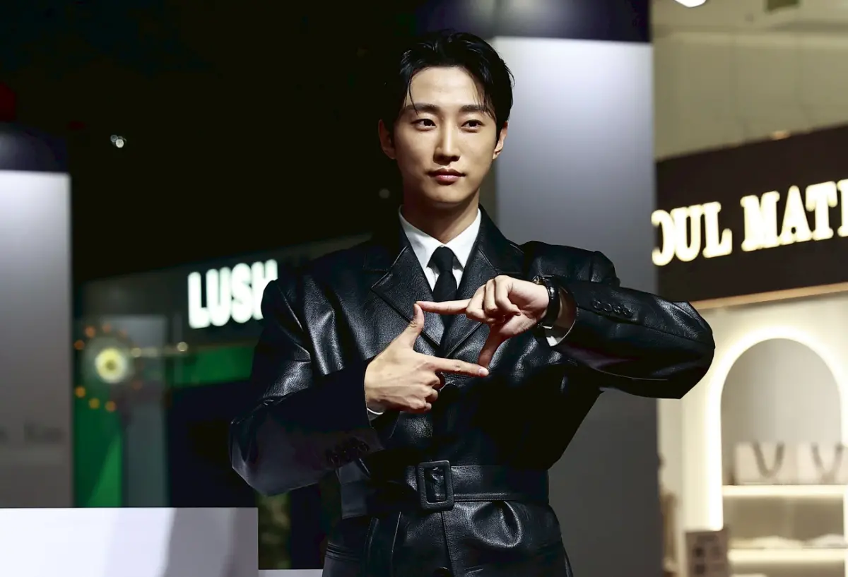 振永來台脫了！大胸肌讓宋柏緯看到一直NG 李沐讚：現場氣氛愉快