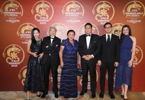 ▲FEI國際馬術總會副會長暨第八分區主席黃啟芳Jack黃啟芳（左二）第八分區辦公室主任于長君（組左一）與帶領台灣與亞太代表團出席2025 FEI Awards頒獎典禮，與國際馬術界重量級人士合影，展現台灣在全球馬術舞台的能見度。（圖／STARFiSH 星予國際提供）