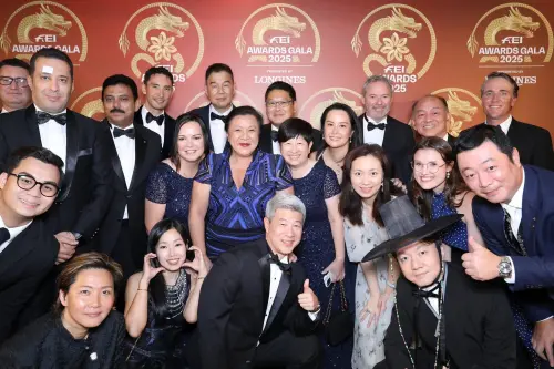 ▲FEI Awards 2025典禮大合照，Jack黃啟芳（前排左三）與來自歐亞多國的馬術人士合影，為本屆大會畫下國際交流最熱鬧的一幕。（圖／STARFiSH 星予國際提供）