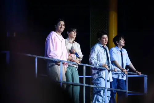 SJ簽名會比大巨蛋更鬧！圭賢講錯話又學「聽你在叭噗」轉頭嗆始源
