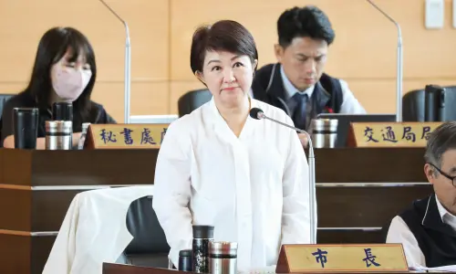 卓榮泰表態全面迎戰　盧秀燕喊話應「全面迎合」地方立委需求
