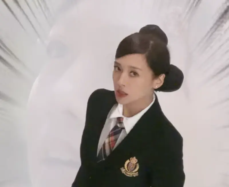 ▲鬼鬼（吳映潔）紀念出道滿20年，承認自己容易3分鐘熱度，沒想過在演藝圈能做這麼久，偶爾也會想放棄，但太熱愛這工作帶來的快樂，因此也很難放棄。（圖／摘自 IG@gemma_811)