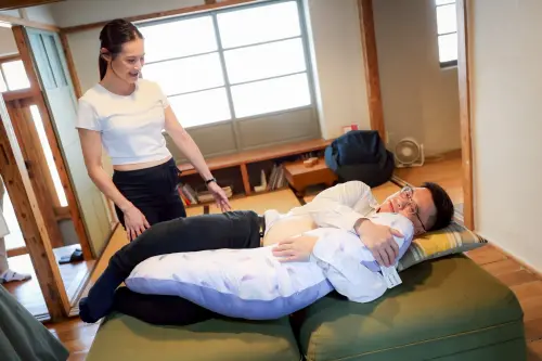 ▲ 賴瑞隆推出全國首創孕婦專屬禮「幸福孕哺枕」的市長政見，作為高雄送給孕媽的小小溫暖祝福。（立法委員賴瑞隆辦公室提供）