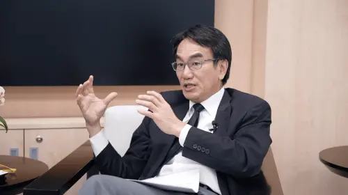 ▲數發部長林宜敬接受NOWNEWS專訪，談台灣AI政策治理藍圖。（圖／記者王郁勳攝）