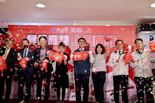 開飯川食堂進駐台南大遠百 邀弱勢團體共餐讓愛延續
