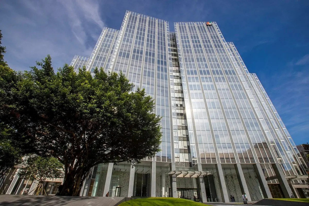 凱基金子公司女副理涉勾結詐團捲款千萬美元 法院裁定羈押禁見