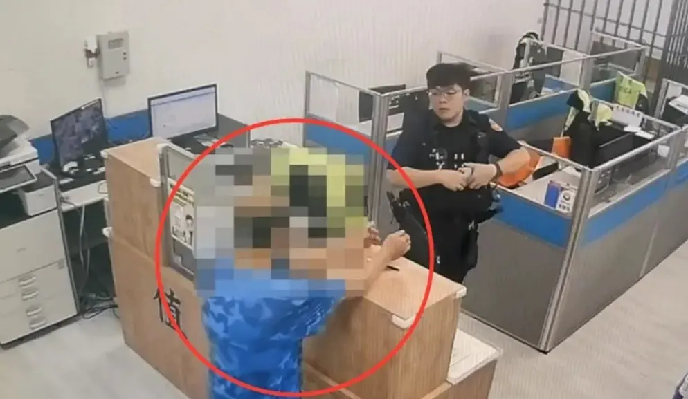 桃園男抓「鐵鎚菜刀」殺妻斷頭亡赴警局自首 法院裁定羈押