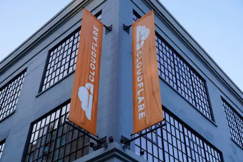 Cloudflare故障釀全球大當機！資安專家揭疑點：原因恐沒那麼單純
