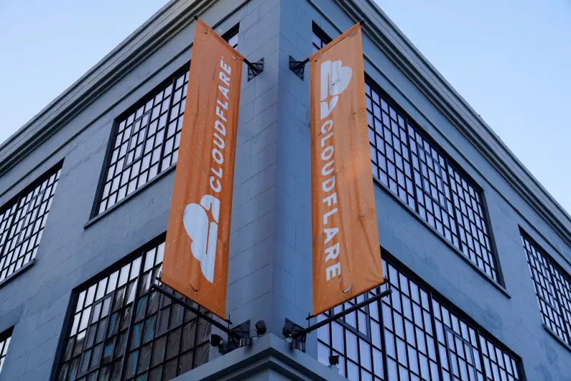 X、ChatGPT全部當機！眾狂問：Cloudflare是什麼　一故障全球淪陷