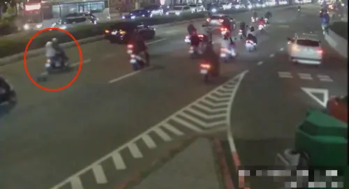 寶可夢卡牌騎車落地被撿走！他超狂背景起底「曾獲金氏世界紀錄」
