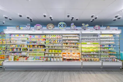 ▲「X-STORE 9」販售商品項目突破過往限制，首次支援吊掛式陳列，全門市多達6000種商品，不過沒有賣茶葉蛋。（圖／7-11提供　7-11.com.tw/）