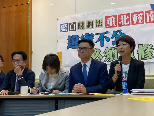 ▲民進黨南部立委串聯召開記者會重修《財劃法》，林俊憲與陳亭妃難得同框。（圖／記者陳威叡攝，2025.11.19）