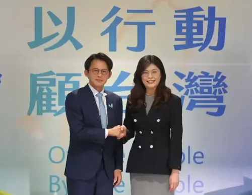 和鄭麗文相見！驚見黃國昌身上「1別針」　雙方服裝藏巧思
