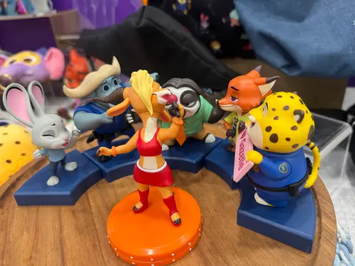 ▲7-11限量動物方城市系列演唱會公仔盲盒（款式隨機）。（圖／記者鍾怡婷攝）