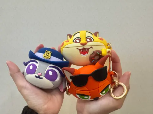 ▲7-11限量真藍芽無線耳機，售價799元／款。（圖／記者鍾怡婷攝）