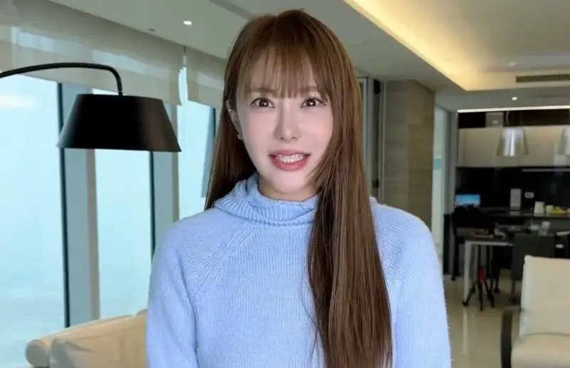 ▲《放羊的星星》女主角39歲劉荷娜消失多年開設抖音，還特地用中文跟粉絲打招呼，但竟遭疑整形變臉，本人也親自曝光真相。（圖／微博@如願的魚Piggyoo-）