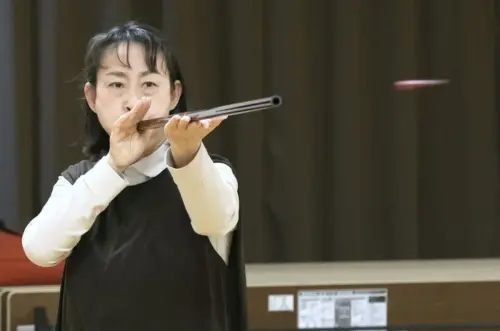 秋田野熊闖AEON！日本公務員吹箭制伏被譽現代忍者　縣府解釋了
