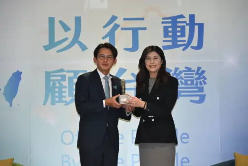 ▲鄭黃會於今日下午登場，雙方互贈禮物別具意義。（圖／記者林調遜攝）