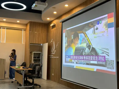 ▲今年特別邀請交通安全教育專家人才庫教師及消防隊的人員擔任講師，為他們辦理幼童車人員交通安全及CPR講習。（圖／基隆市政府提供）