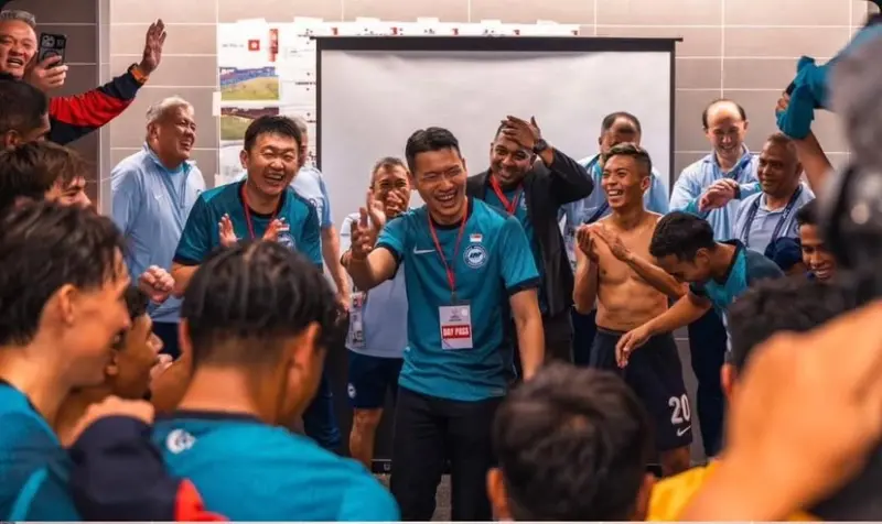 亞洲盃／新加坡部長慶祝勝利卻失言！形容香港球迷、球員「白痴」